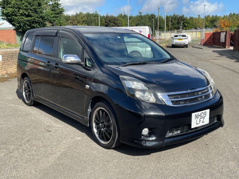 2009 Toyota ISIS 2.0 16V Auto 150BHP 7 Seater MPV JDM Import Image