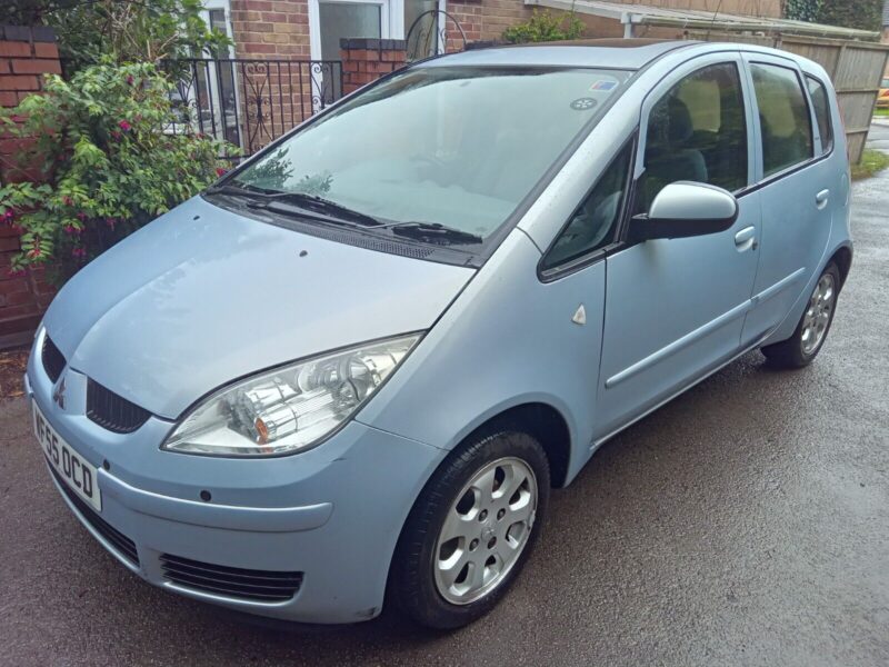 Mitsubishi Colt Hatchback 2005 Auto 1493cc diesel 60mpg 5doors new MOT only 55K Image