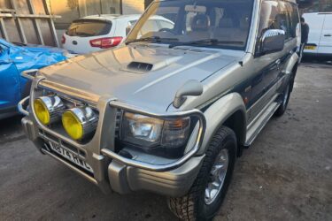 Mitsubishi pajero 2.8 DIESEL 4m40 Image