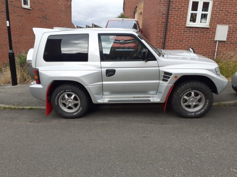 Mitsubishi Pajero Evolution 1998 R-reg Silver Image