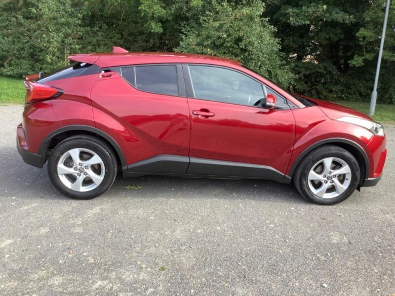 Toyota C-HR Manual Petrol 2019 33400 miles 1197cc 116HP SUV Image