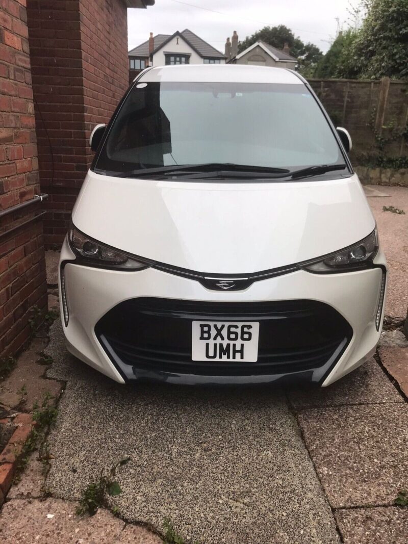 Toyota Estima 2016 low mileage new shape 7 seater Image