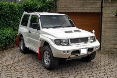 1998 MITSUBISHI PAJERO Image