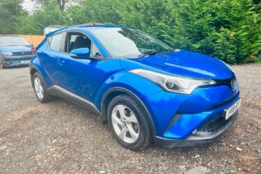 2018 TOYOTA C-HR 1.2 ICON PETROL 5 DOOR ONLY 44,000 MILES FUL SERVICE HISTORY Image