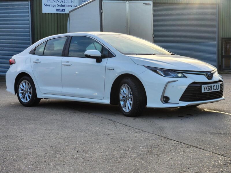 2019 Toyota Corolla 1.8 VVT-i Hybrid Icon Tech 4dr CVT SALOON Petrol/Electric Hy Image