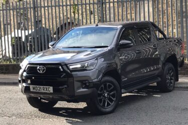 2021/21 TOYOTA HILUX INVINCIBLE X 2.8 D-4D MANUAL 4X4 4WD PICK UP NO VAT Image
