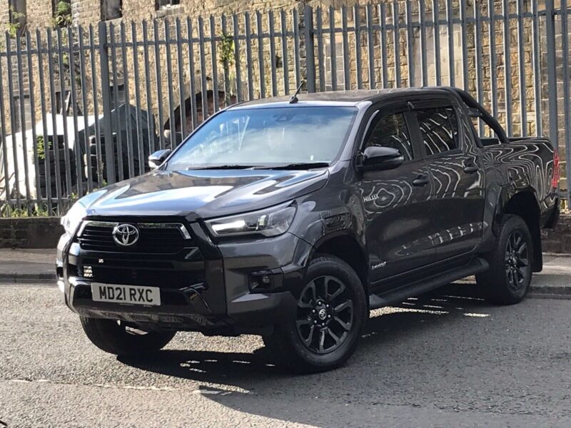 2021/21 TOYOTA HILUX INVINCIBLE X 2.8 D-4D MANUAL 4X4 4WD PICK UP NO VAT Image