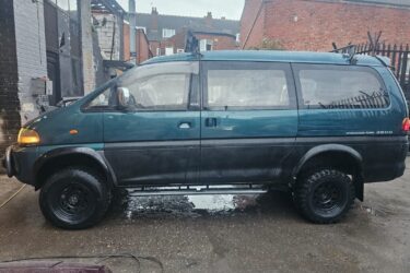 Mitsubishi Delica L400 4x4 Lwb!!! raised suspension 2.8 DIESEl SPACE GEAR!! Image