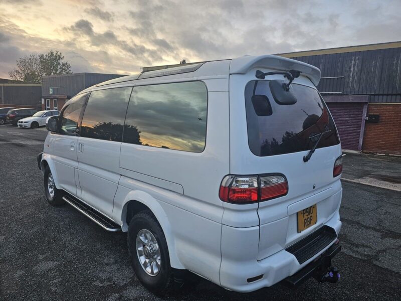 Mitsubishi Delica L400 4x4 Space Gear Super Exceed LWB!!!! 2.8 diesel Image