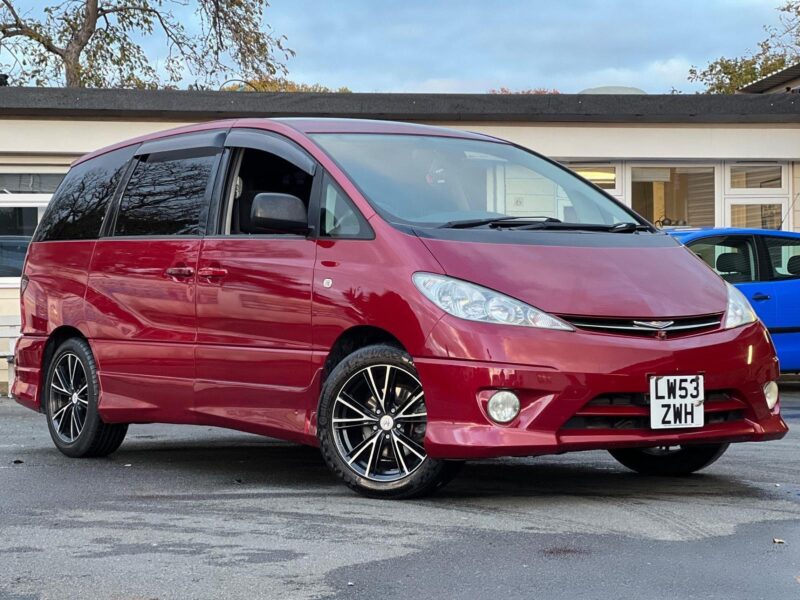 2016 Toyota Estima PETROL Automatic Image