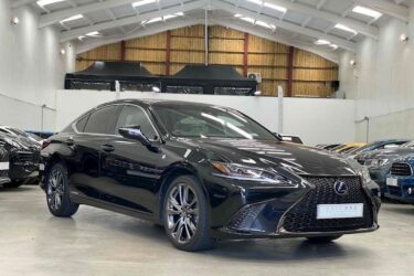 2020 Lexus ES 300h F Sport Saloon HYBRID Automatic Image