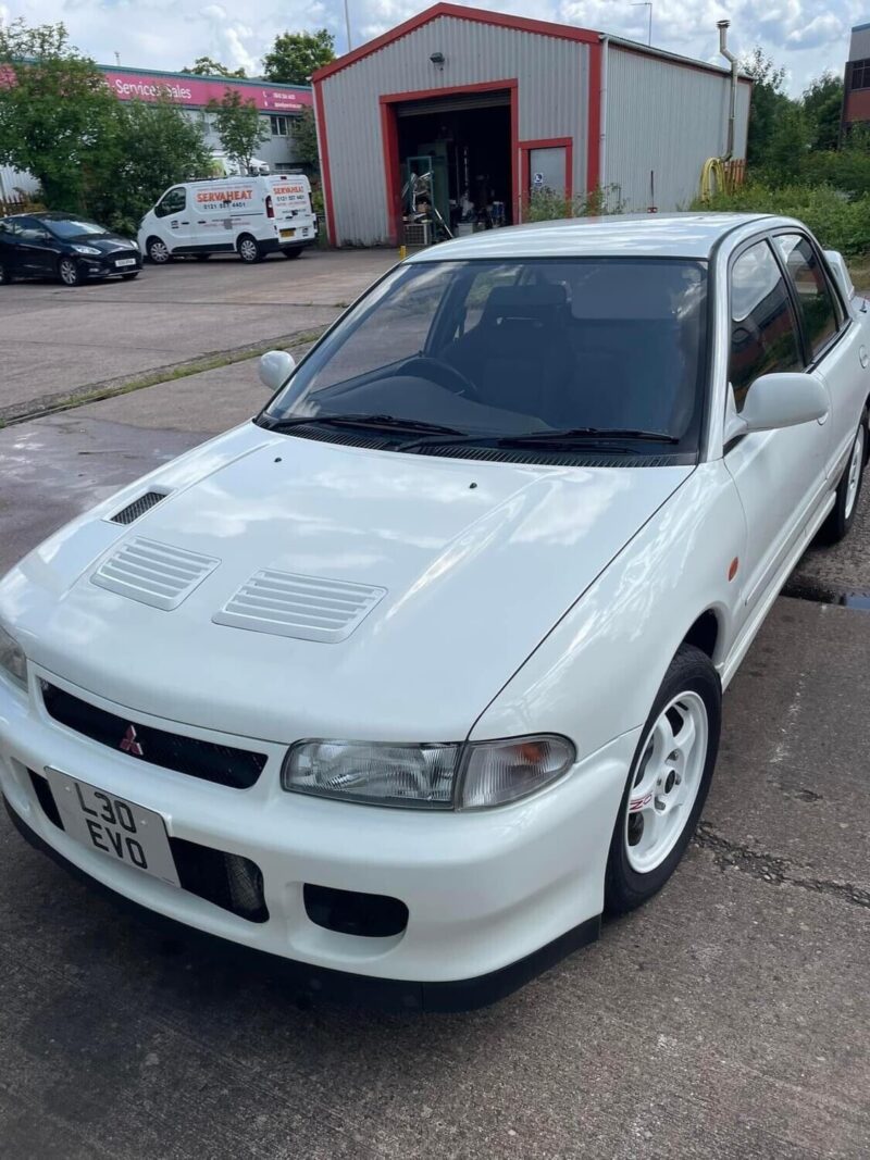 MITSUBISHI EVO 2 1994 Image