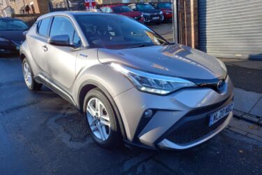 Toyota C-HR 1.8 VVT-h Icon CVT Euro 6 (s/s) 5dr Image