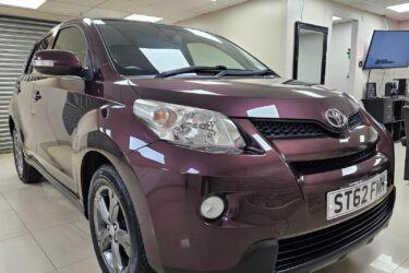 Toyota Urbancruiser 1.4 D-4D Purple 64MPG 4x4 DIESEL WARRANTY 12 MONTHS MOT Image