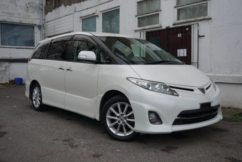 2011/12 White Toyota Estima 2.4 G Edition 7 Seat MPV Family Car ULEZ Image