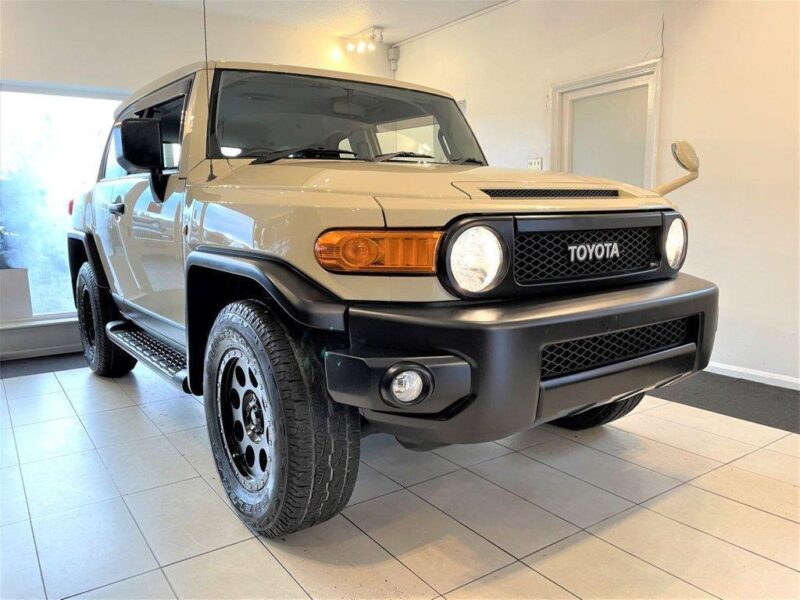 2018 67 TOYOTA FJ CRUISER 4.0L V6 PETROL FINAL EDITION AUTO WITH A HUGE SPEC AND Image