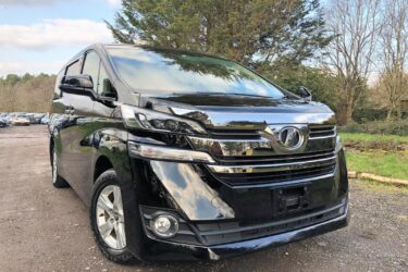 FRESH IMPORT 2017 NEW SHAPE TOYOTA VELLFIRE ALPHARD 2.5 AUTO AUCTION GRADE 4 Image