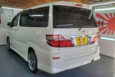 Toyota Alphard 2.4 petrol automatic 8 seater fresh japanese import 2007 Image