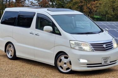 TOYOTA ALPHARD / VELLFIRE 2007 AX L EDITION 2.4 PETROL REAR CONVERSION ULEZ FREE Image