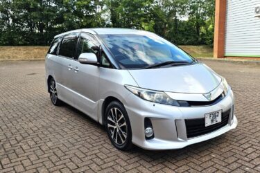 toyota estima 2012 2.4 petrol automatic Image