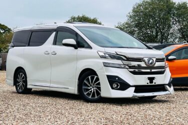 TOYOTA VELLFIRE 3.5 4WD AUTO EXECUTIVE LOUNGE 2017 (17) GRADE 4.5 FRESH IMPORT Image