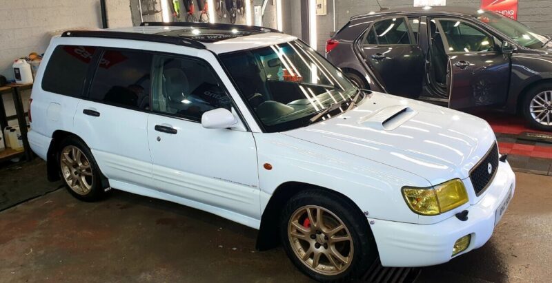 2001 Subaru Forester sTurbo 2.0 16V AWD Image