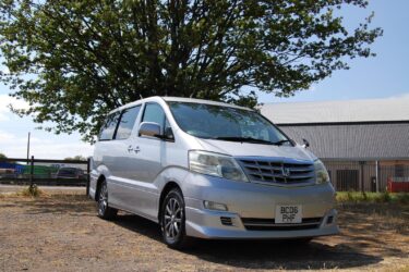 TOYOTA ALPHARD 2.4 AX 4WD 04/2006 8 SEATS 80,146 MILES STOCK NUMBER S23-457 Image