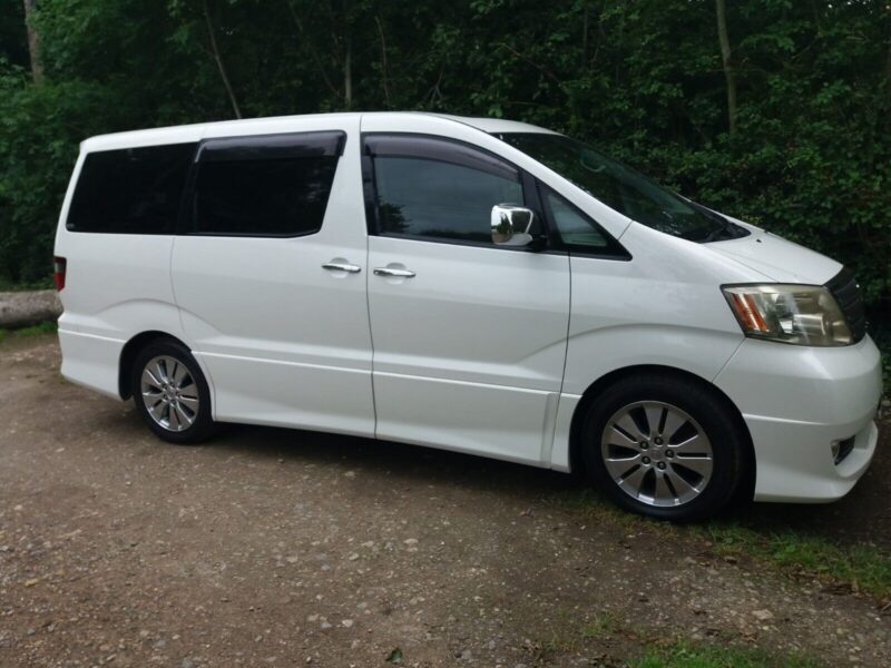 Toyota Alphard Camper Image