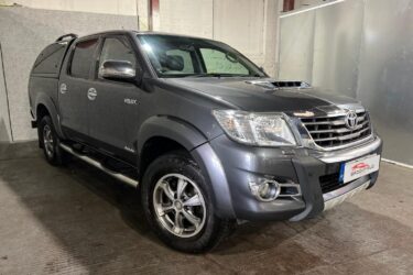 2015 Toyota Hi-lux 3.0 D-4D Invincible X Pickup 4dr Diesel Auto 4WD Euro 5 (Hi Image