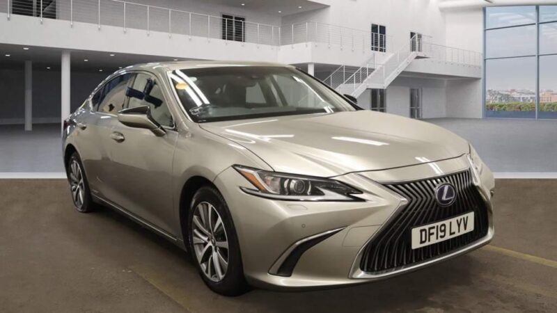 2019 Lexus ES 300h 2.5 4dr CVT SALOON PETROL/ELECTRIC Automatic Image