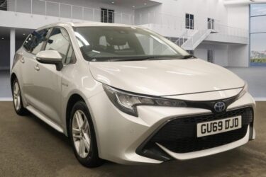 69 2019 TOYOTA COROLLA 1.8 VVT-i HYBRID ICON TECH AUTO CVT ESTATE Image