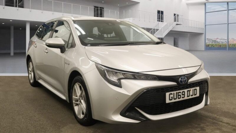69 2019 TOYOTA COROLLA 1.8 VVT-i HYBRID ICON TECH AUTO CVT ESTATE Image
