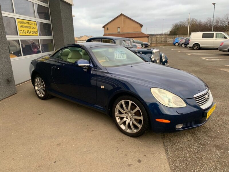 Lexus SE 430 convertible 2004 in fine condition for it's year (What a car!) Image