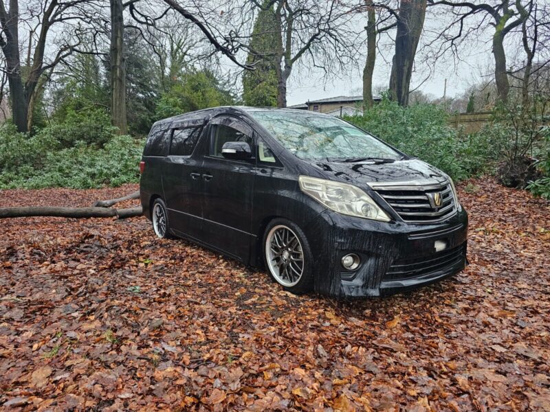 toyota alphard GL 3.5 v6 executive leather trim 7 seater Image