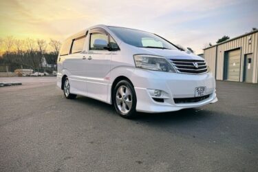 Toyota Aphard campervan Image
