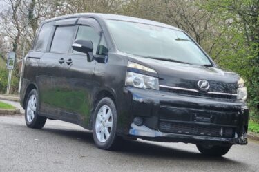 Fresh Import Toyota Voxy Noah 2.0 Auto 8Seater MPV UlezFree Guaranteed 59k Miles Image