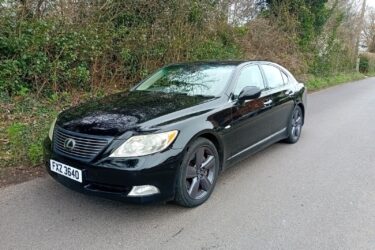 IMMACULATE LEXUS LS460 Image