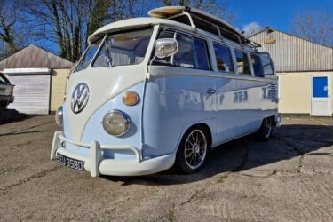 LHD CALI IMPORT 66 VW VOLKSWAGEN SPLITSCREEN SUBARU CONVERSION BEAUTIFUL VAN Image