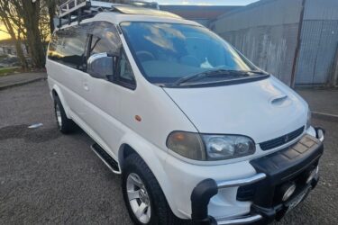 Mitsubishi Delica L400 4x4 Space Gear Super Exceed LWB!!!! 2.8 diesel Image