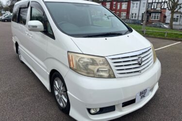 TOYOTA ALPHARD 2.4 AUTOMATIC Image