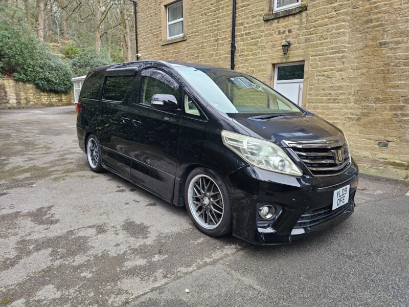toyota alphard GL 3.5 v6 executive leather trim 7 seater Image