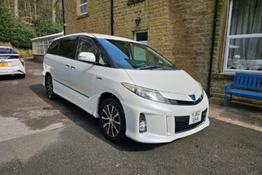 toyota estima hybrid 2012 full heated leather white elec seats Image
