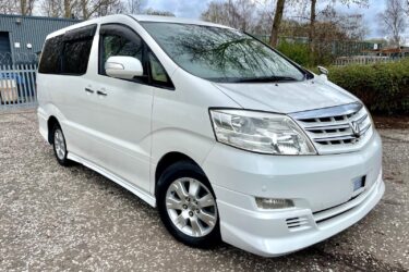 2005 Toyota Alphard FRESH IMPORT 2.4 L EDITION AUTOMATIC 8 SEATS MPV PETROL 4/B Image