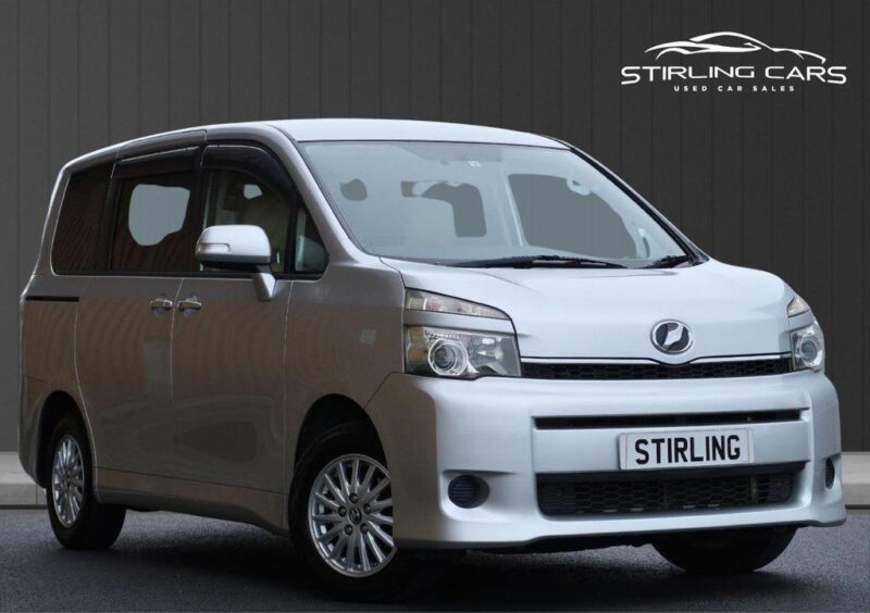 2010 10 TOYOTA NOAH 2.0 IMPORT 5D + EXCELLENT CONDITION + FULL SERVICE HISTORY + Image