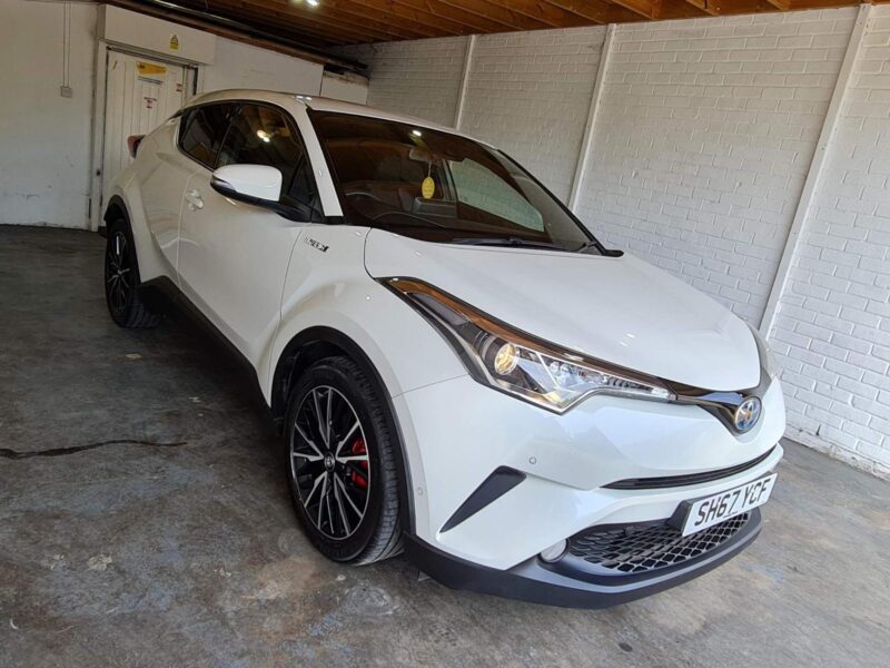 2018 Toyota C-HR 1.8 VVT-h Excel CVT Euro 6 (s/s) 5dr HATCHBACK Petrol/Electric Image