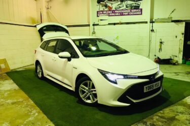 2019 Toyota Corolla 1.8 VVT-i Hybrid Icon Tech 5dr CVT ESTATE Petrol/Electric Hy Image