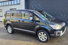 MITSUBISHI DELICA D5 2.4 4WD PETROL AUTOMATIC 2010 ONLY 57,000 MILES