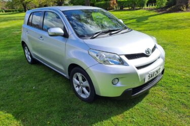 TOYOTA URBAN CRUISER 1.3 VVTi 5DR HATCHBACK Image
