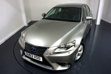 2013 Lexus IS 2.5 300h SE Saloon 4dr Petrol Hybrid E-CVT Euro 5 (s/s) (223 ps) S Image