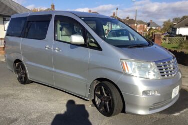 Toyota Alphard 3.0 V6 auto petrol (2005) 8 seater Image